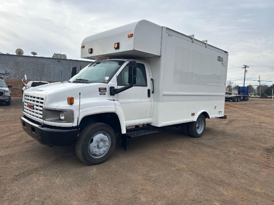 2009 GMC C4500 ENCLOSED BODY TRUCK WITH GENERATOR