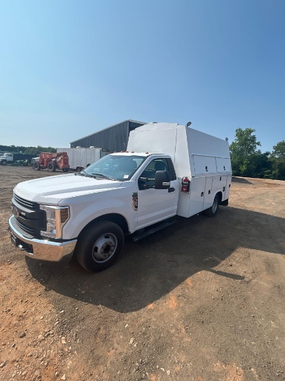 2020 FORD F350XL ENCLOSED BODY SERVICE TRUCK