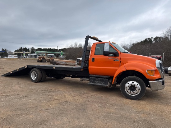 2012 FORD F-650 SUPER DUTY HYDRAULIC TAIL FLATBED TRUCK WITH WINCH