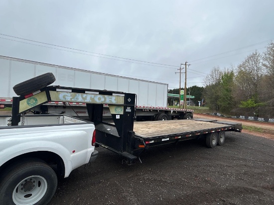 2019 Gator 25FT Gooseneck 16K T/A Trailer