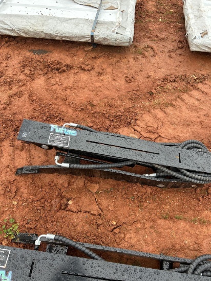 FUTURE EXCAVATOR 44IN 7T HYDRAULIC THUMB