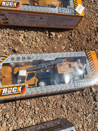 REMOTE CONTROL TRUCK CRANE