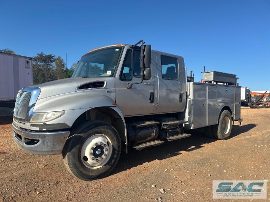 2008 INTERNATIONAL 4400 S/A CREW CAB SERVICE BODY TRUCK