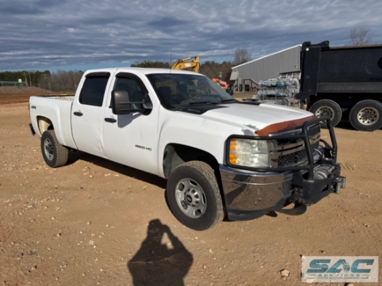 2011 CHEVROLET 2500 HD 4x4 CREW CAB PICKUP TRUCK
