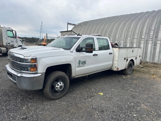 2018 CHEVROLET 3500HD 4X4 CREW CAB SERVICE BODY TRUCK