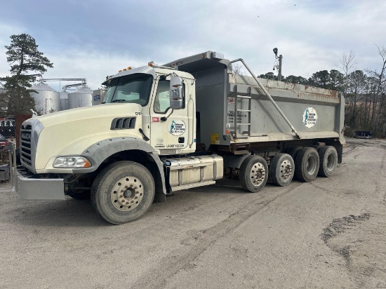 2019 MACK GR64B QUAD/A DUMP TRUCK
