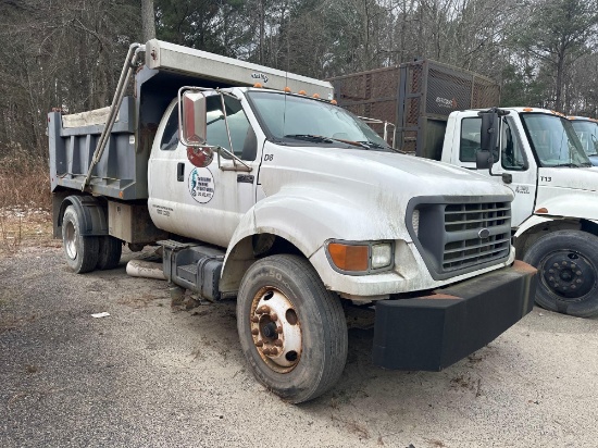 2000 FORD F-750 S/A EXT CAB DUMP TRUCK