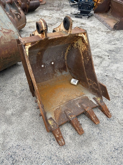 HYDRAULIC EXCAVATOR 36IN BUCKET
