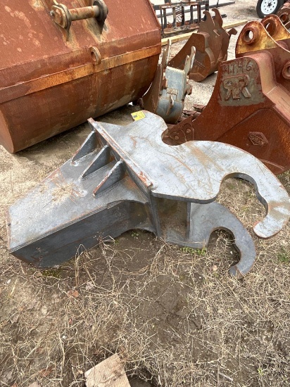 HYDRAULIC EXCAVATOR DRIVER ATTACHMENT