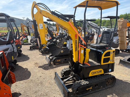 2024 AGT QH12R MINI EXCAVATOR