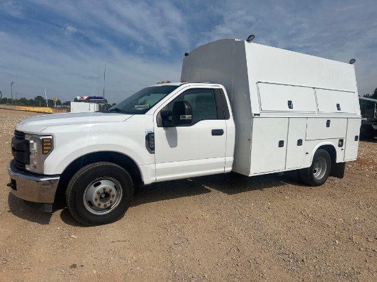 2018 FORD F350 XL ENCLOSED BODY SERVICE TRUCK