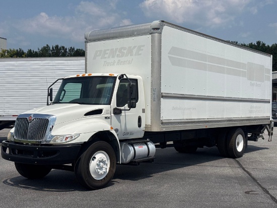 2020 INTERNATIONAL MV607 26FT S/A BOX TRUCK