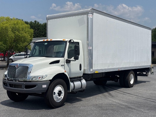 2021 INTERNATIONAL MV607 26FT S/A BOX TRUCK