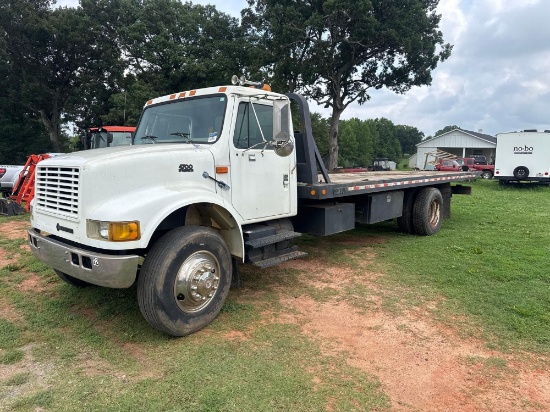 2000 INTERNATIONAL 4700 S/A 22FT ROLLBACK TRUCK