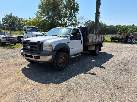 2005 FORD F-550 4X4 FLATBED TRUCK
