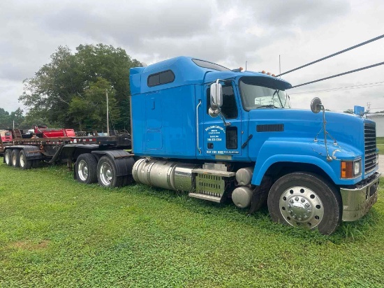 2012 MACK CHU613 T/A SLEEPER TRUCK TRACTOR WITH DUNRIGHT TRI/A ROLLOFF TRAILER