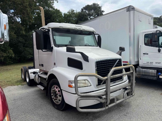 2016 VOLVO VNM T/A 6x4 DAY CAB TRUCK TRACTOR