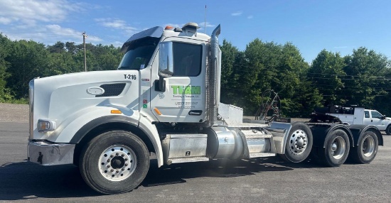 2016 PETERBILT 567 TRI/A HEAVY HAUL TRUCK TRACTOR