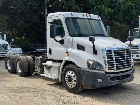 2019 FREIGHTLINER CASCADIA T/A DAY CAB TRUCK TRACTOR