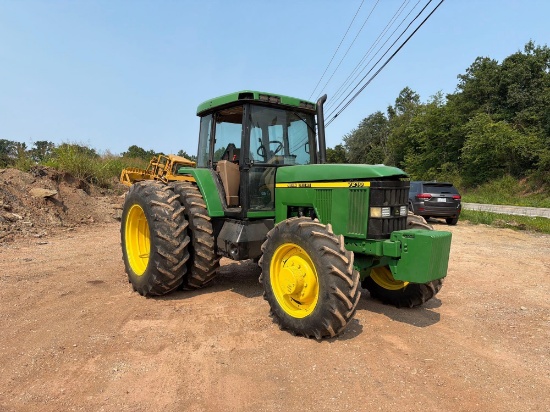 JOHN DEERE 7210 MFWD TRACTOR