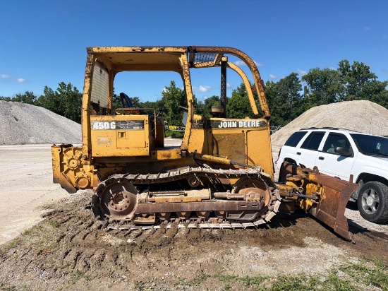 John Deere 450g Crawler Dozer With Winch