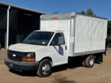 2009 CHEVROLET EXPRESS 12FT S/A BOX TRUCK