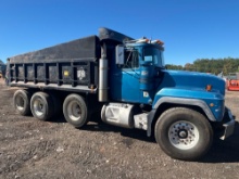 1996 MACK RD690S TRI/A DUMP TRUCK