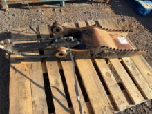 USED HYDRAULIC THUMB