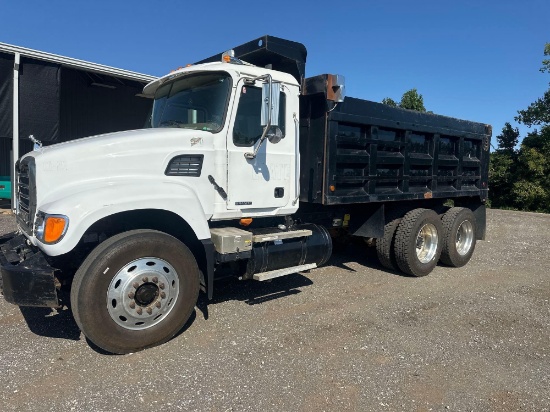 2006 MACK GRANITE CV713 T/A DUMP TRUCK
