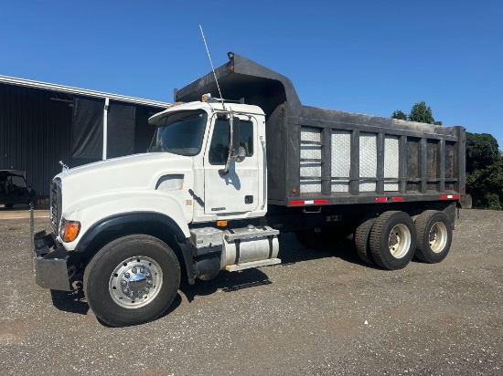 2003 MACK GRANITE CV713 T/A DUMP TRUCK