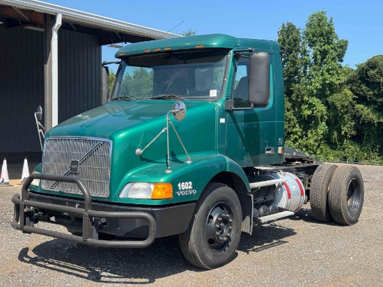 1999 VOLVO VNM42T S/A DAYCAB TRUCK TRACTOR