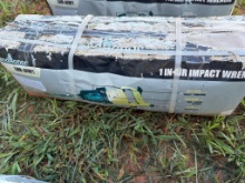 UNUSED LANDHONOR 1" AIR IMPACT WRENCH