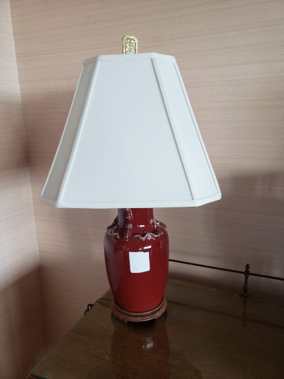 Red Oriental urn style table lamps, Pair