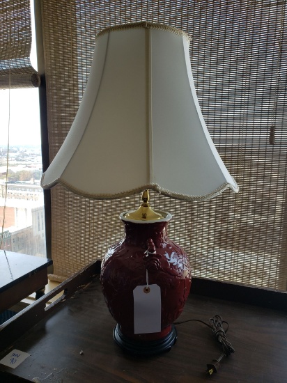 Asian urn style table lamp, floral pattern