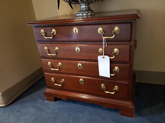 Silver Chest, 4 drawers, Mahogany finish