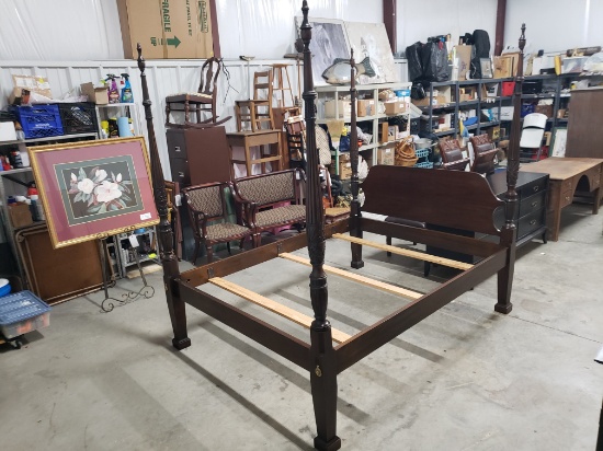 Drexel Heritage Solid Walnut Four Poster Queen Rice Bed with Side Rails and Finials