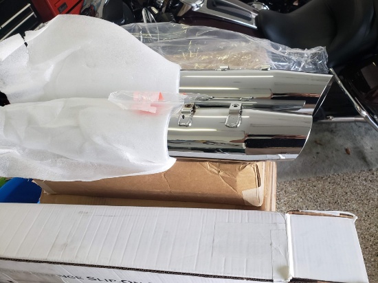 Pair, 2014-Current Harley Davidson Slip On Chrome Mufflers, in Rinehart Box, as-new