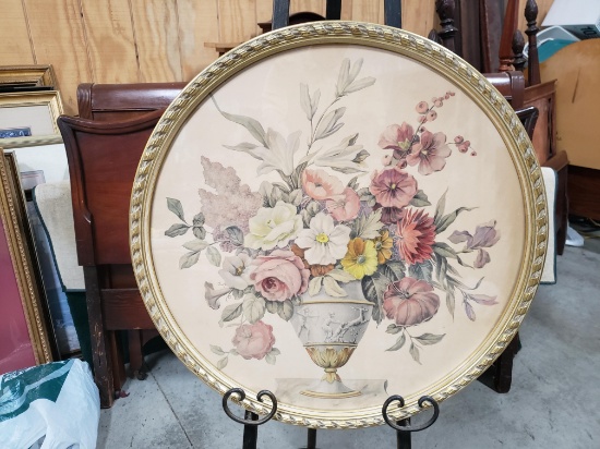 Round Antique Floral Print in Gilt Frame, 25.5" Round