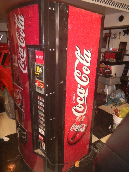 Coca-Cola Soda Machine with Dollar Bill Changer