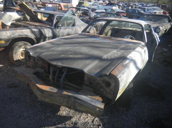 1980 Chevy Camaro Grey w/Blk Hood