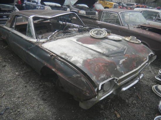 1963 Ford Thunderbird 2-Door Hardtop (With Engine/Trans)