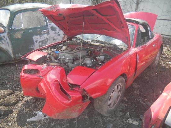 Red Miada ??? Convertible