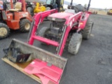 Mahindra 3016 4x4 Shuttle Tractor