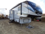 2021 32ft Volante Gooseneck Camper