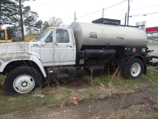 1994 FORD F SERIES OILER TRUCK