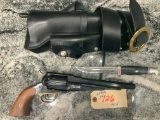 Fillipietta Italy 44 Cal Black Powder Pistol w/ Knife & Holster