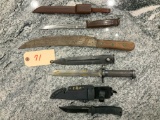 4 Knives / Bayonets