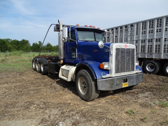 2006 Peterbilt Roll-Off Truck