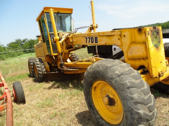 John Deere 770B Road Grader