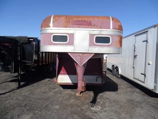 16FT GOOSENECK STOCK TRAILER